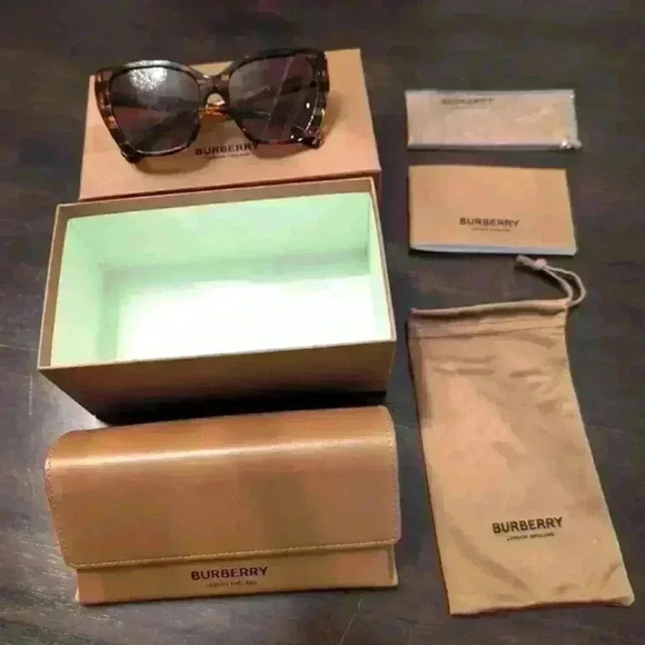 Burberry Tamzin 4363 Top Check Striped  Brown Gradient Sunglasses - New - Picture 1 of 9